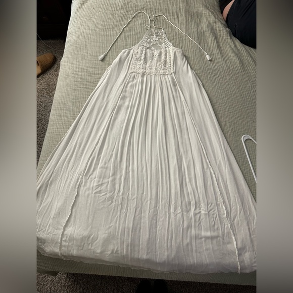 White Abercrombie maxi dress - Picture 4 of 10